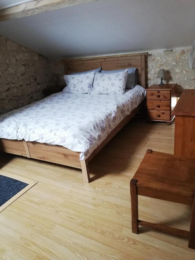 Apartment Le Buguet Saint-Antoine-Cumond Eksteriør billede